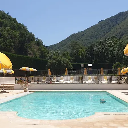 Les Eaux Chaudes