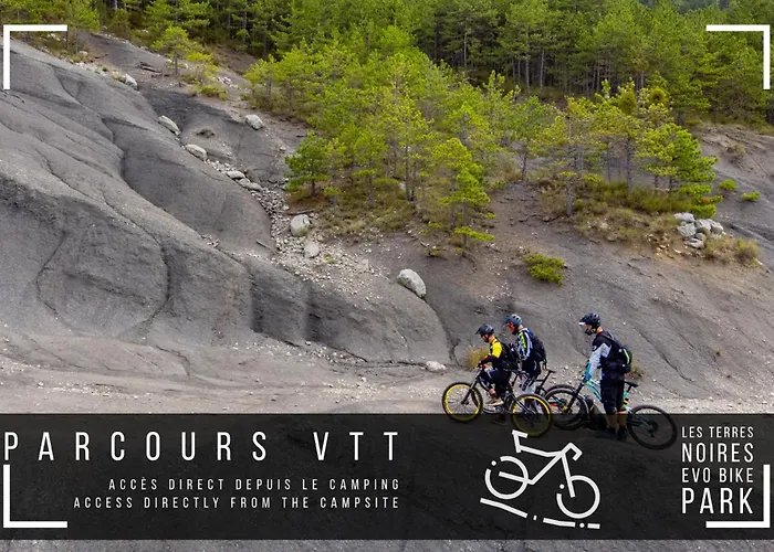 Campsite Les Eaux Chaudes 3*